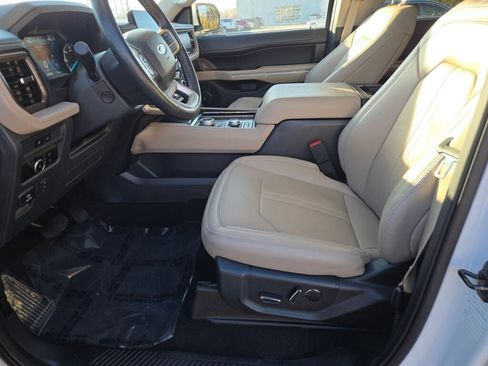 Used 2024 Ford Expedition Max Limited image 23