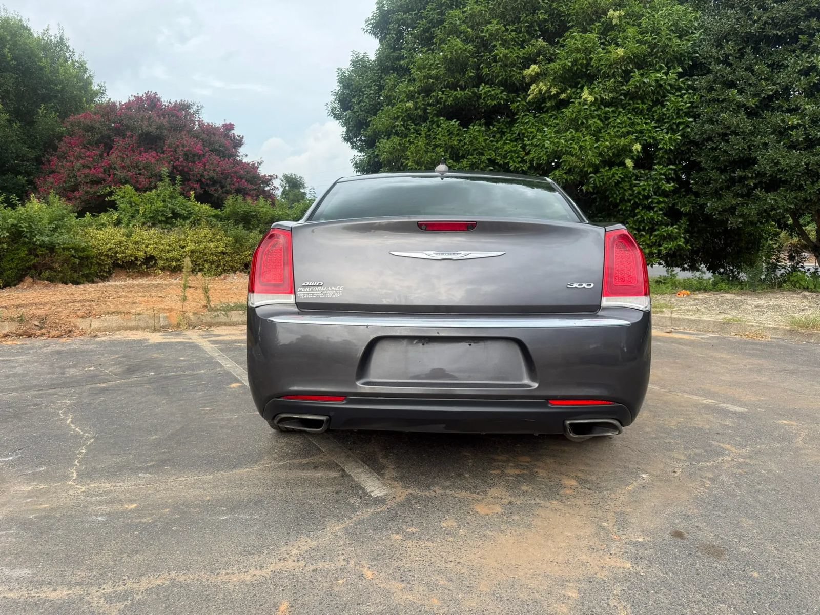 Used 2018 Chrysler 300 Limited AWD/4WD image 6