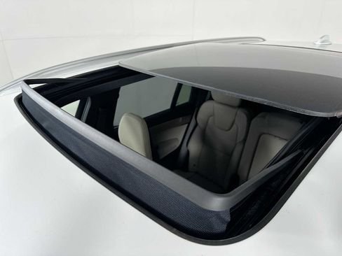 New 2026 Volvo XC90 T8 Plus image 20