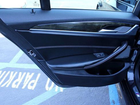 Used 2018 BMW M550i xDrive M550i xDrive image 15