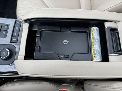 Certified 2022 Toyota Highlander Platinum image 24