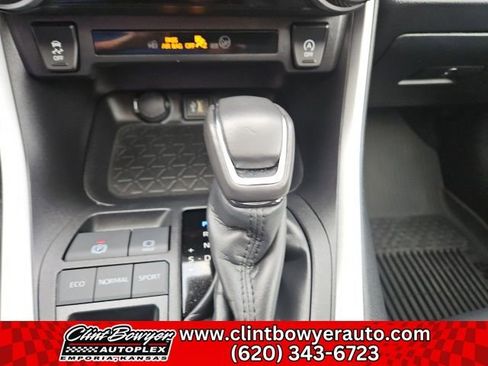 Used 2025 Toyota RAV4 XLE Premium image 18