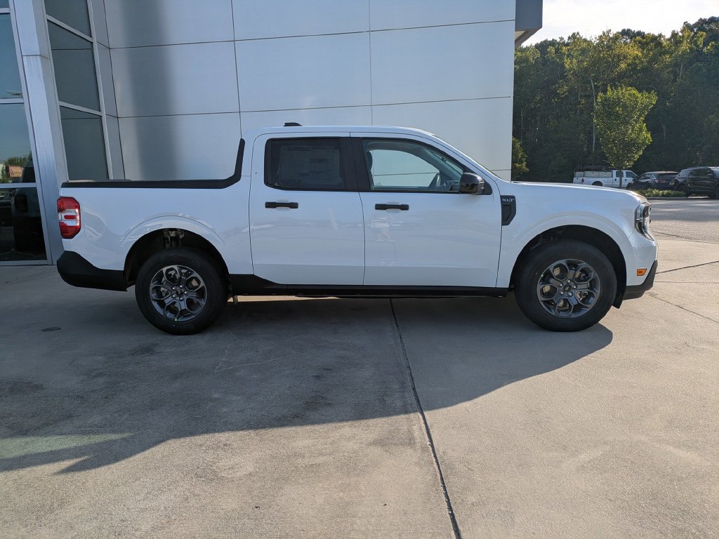 New 2026 Ford Maverick XLT w/ XLT Luxury Package FWD image 4