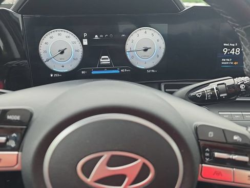 Used 2024 Hyundai Elantra Limited FWD image 19