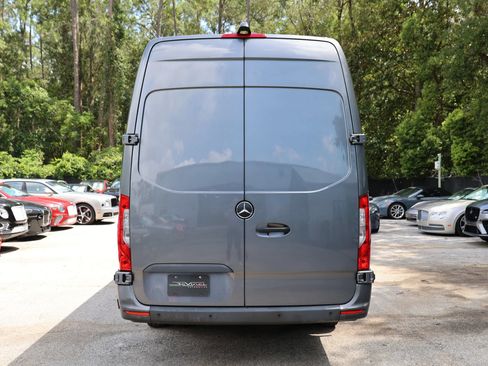 Used 2022 Mercedes-Benz Sprinter 4500 w/ Parking Package image 30