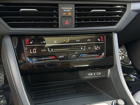 New 2026 Volkswagen Jetta SE FWD image 24