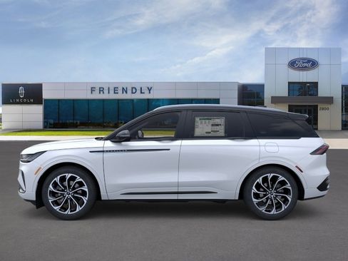 New 2026 Lincoln Nautilus Reserve AWD/4WD image 3