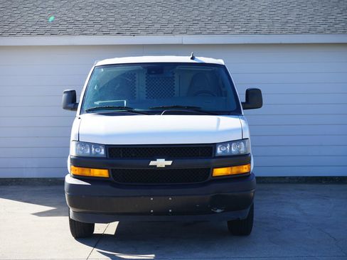 Used 2021 Chevrolet Express 2500 w/ Driver Convenience Package image 9