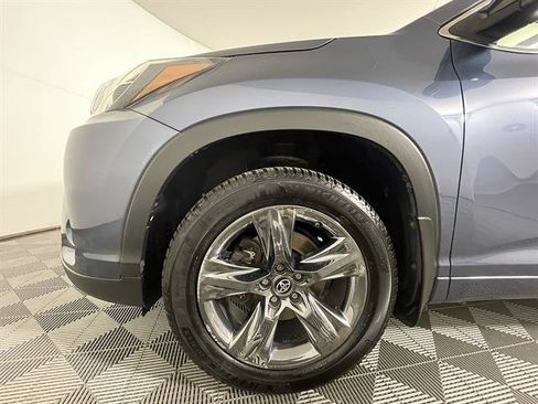 Used 2019 Toyota Highlander Limited Platinum AWD/4WD image 24