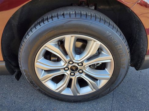 Used 2024 Ford Edge Titanium image 32