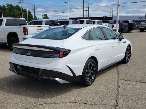 Used 2025 Hyundai Sonata SEL FWD image 4