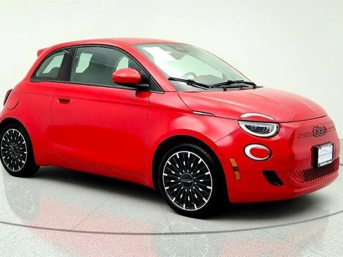 Used 2024 FIAT 500 e (RED) FWD image 4