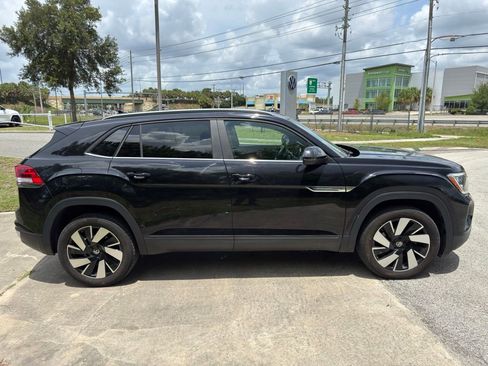 Used 2024 Volkswagen Atlas Cross Sport SE AWD/4WD image 8