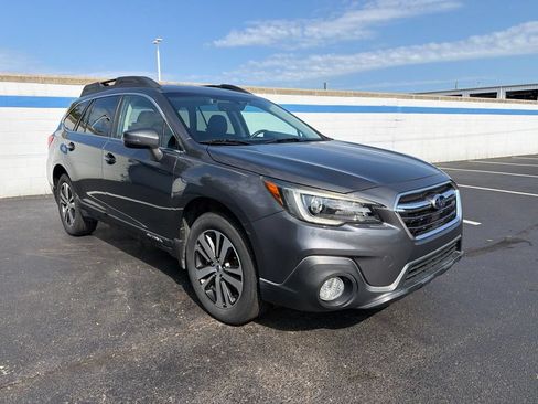 Used 2018 Subaru Outback 3.6R Limited AWD/4WD image 7