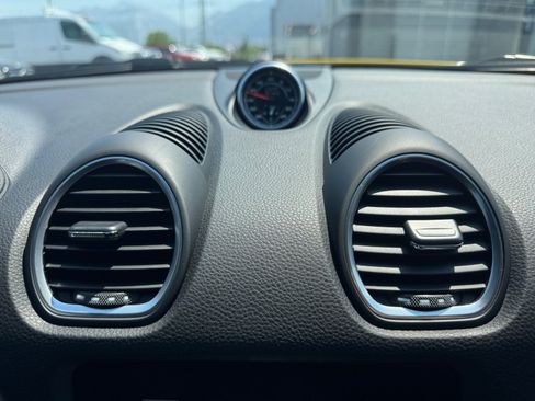 Used 2022 Porsche 718 Cayman RWD image 16