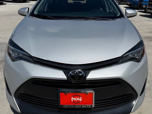 Used 2017 Toyota Corolla LE FWD image 4