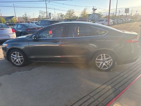 Used 2015 Ford Fusion SE w/ Equipment Group 202A image 8