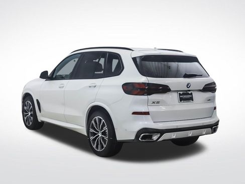 Used 2026 BMW X5 xDrive40i AWD/4WD image 3