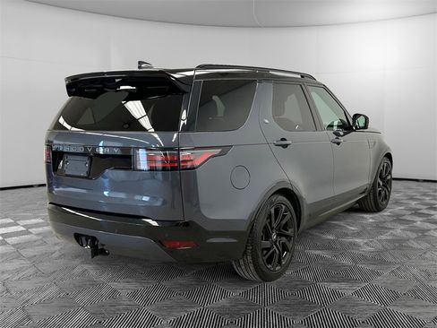Used 2024 Land Rover Discovery Dynamic SE image 5