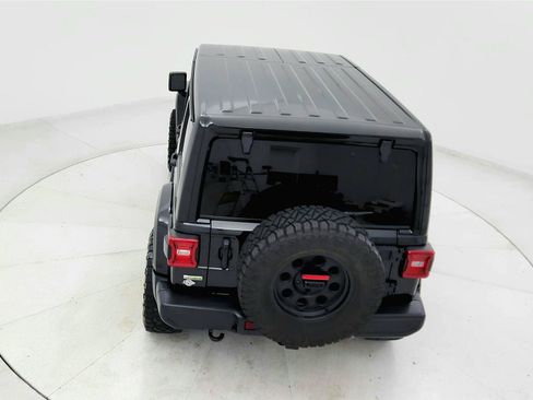Used 2021 Jeep Wrangler Unlimited Sahara AWD/4WD image 16