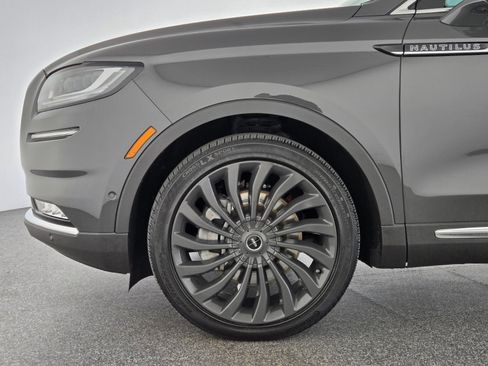 Used 2023 Lincoln Nautilus Black Label w/ Class II Trailer Tow Package AWD/4WD image 9