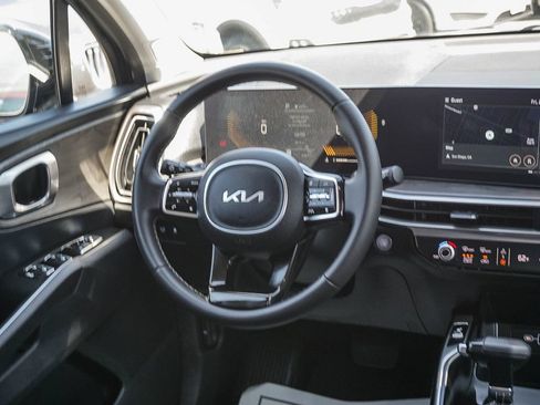 Certified 2024 Kia Sorento X-Line EX AWD/4WD image 17