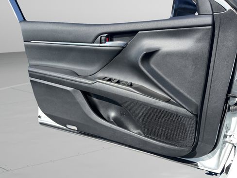 Used 2024 Toyota Camry XSE image 26