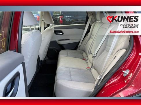 Used 2025 Nissan Rogue SV AWD/4WD image 12