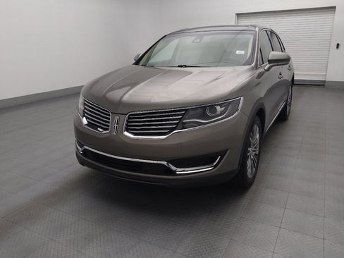 Used 2017 Lincoln MKX Reserve w/ Lincoln MKX Climate Package FWD image 15