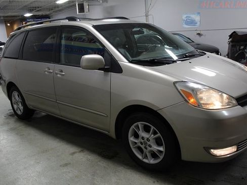 Used 2005 Toyota Sienna XLE image 38