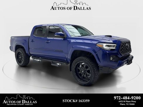 Used 2022 Toyota Tacoma TRD Sport w/ Technology Package RWD image 1