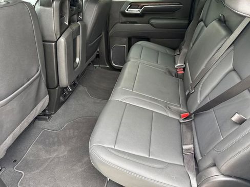 Used 2025 GMC Sierra 1500 SLT AWD/4WD image 17