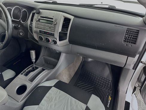 Used 2009 Toyota Tacoma DBL CAB 4WD LB AT image 25