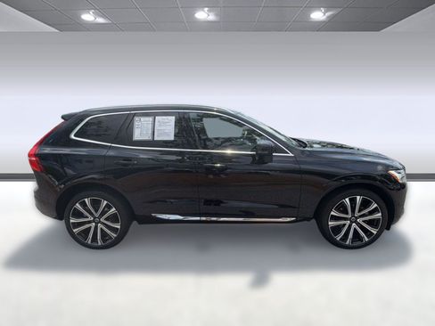 Certified 2023 Volvo XC60 B5 Ultimate w/ Climate Package FWD image 8