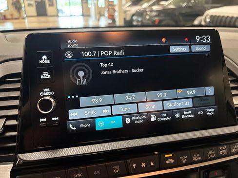 Used 2025 Honda Odyssey EX-L image 10