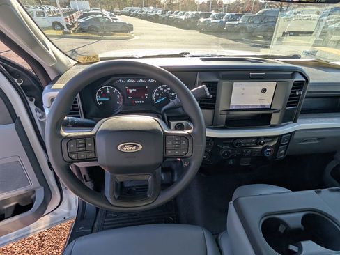 New 2026 Ford F550 4x4 Regular Cab Super Duty image 11