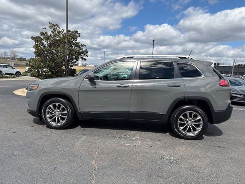 Used 2020 Jeep Cherokee Latitude Plus FWD image 9