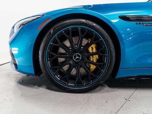 Used 2024 Mercedes-Benz SL 55 AMG 4MATIC image 35