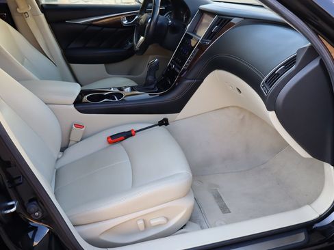 Used 2018 INFINITI Q50 Luxe w/ Essential Package (3.0T Luxe) RWD image 18