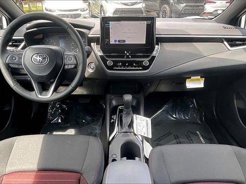 Used 2025 Toyota Corolla SE image 15