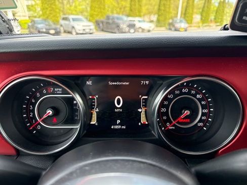 Used 2021 Jeep Gladiator Rubicon AWD/4WD image 29