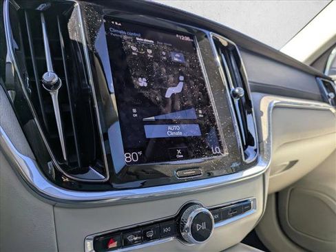 Used 2022 Volvo S60 B5 Inscription w/ Advanced Package image 11