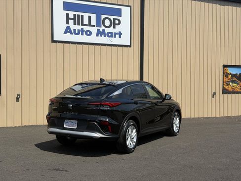 Used 2025 Buick Envista Preferred w/ Convenience I Package FWD image 2