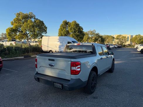 Used 2022 Ford Maverick XL image 3