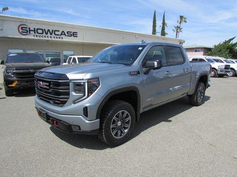 Used 2025 GMC Sierra 1500 AT4 AWD/4WD image 4