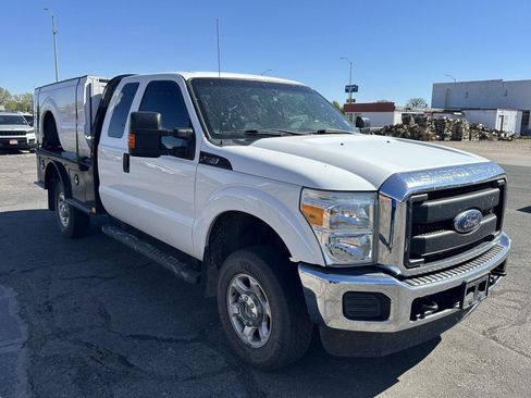 Used 2016 Ford F250 XL w/ XL Appearance Package AWD/4WD image 6