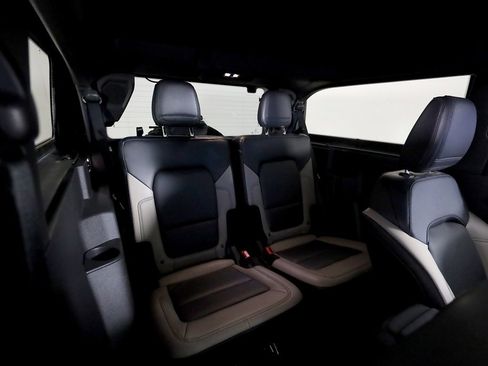 Used 2023 Ford Bronco Wildtrak image 12