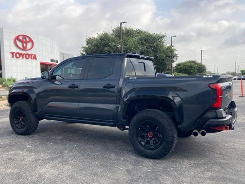 Used 2026 Toyota Tacoma TRD Pro AWD/4WD image 7
