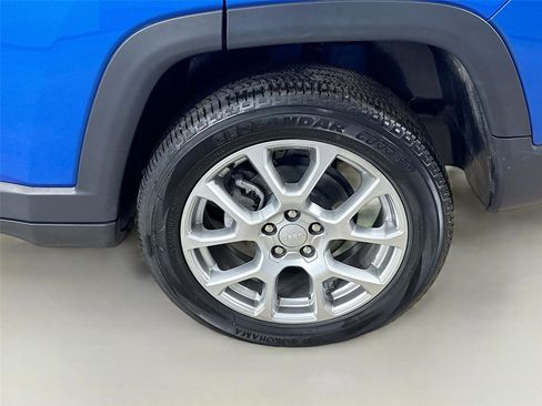 Used 2023 Jeep Compass Latitude w/ Sun and Sound Group image 30