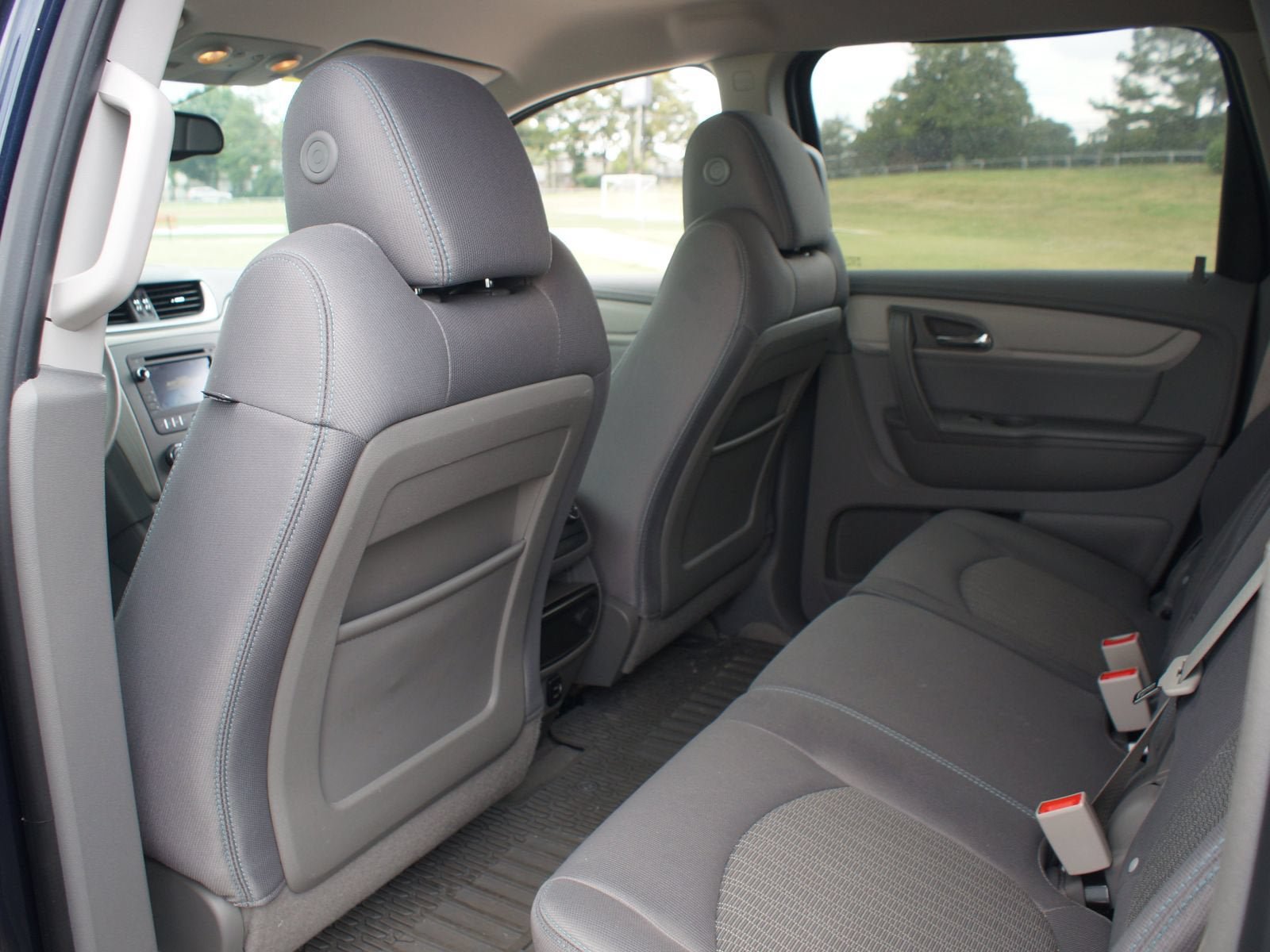 Used 2016 Chevrolet Traverse LS FWD image 10